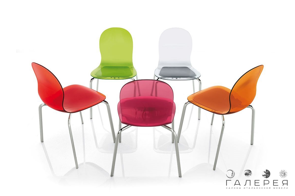 Б у стул стулья для кухни. Стулья. Кухонные стулья. Разноцветные стулья. Пластиковые стулья для кухни.