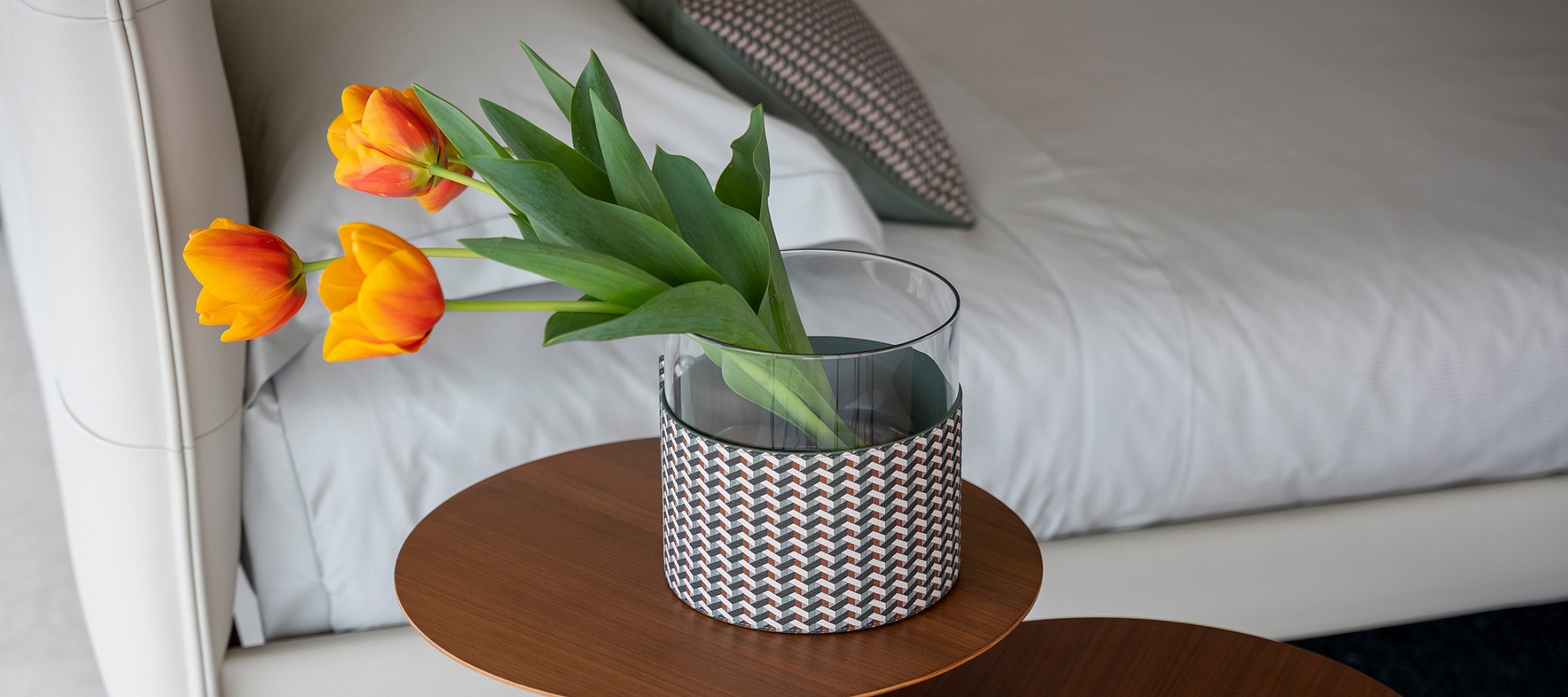 Ваза Poltrona Frau Leather Pot Ваза Poltrona Frau Leather Pot (Италия)