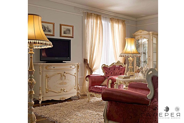 Комод A&M Ghezzani Royal 1 Комод A&M Ghezzani Royal (Италия) 1