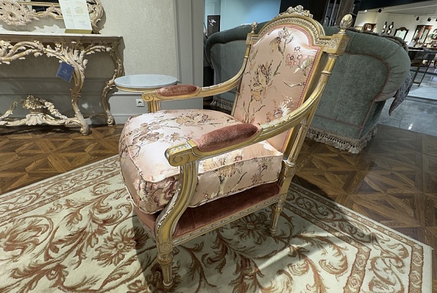 Кресло Angelo Cappellini 1544/W 2 Кресло Angelo Cappellini 1544/W (Италия) 2