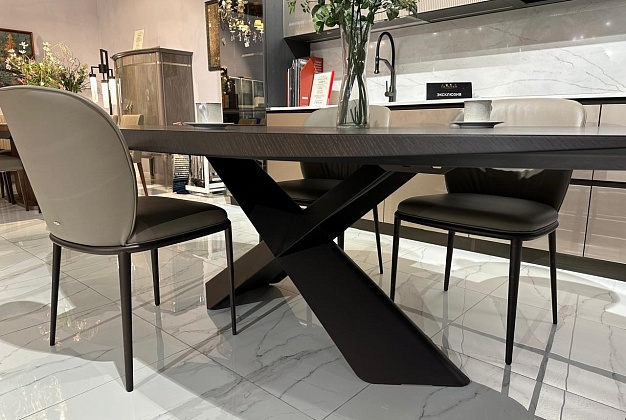 Стол «Cattelan Italia - Tyron Wood» 4 Стол «Cattelan Italia - Tyron Wood» (Италия) 4