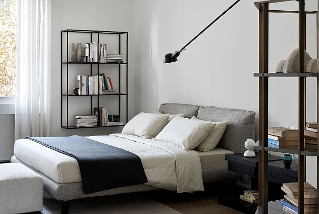Кровать Meridiani Oliver 2 Кровать Meridiani Oliver (Италия) 2