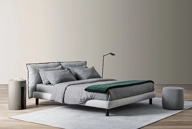 Кровать Meridiani Oliver 3 Кровать Meridiani Oliver (Италия) 3