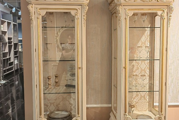 Витрина Grilli Imperiale 2 Витрина Grilli Imperiale (Италия) 2