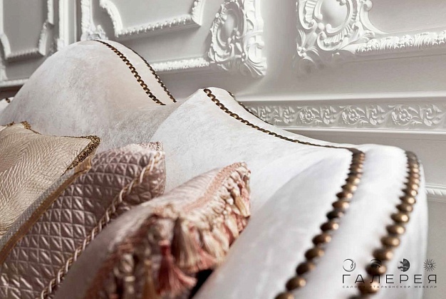 Диван Asnaghi Interiors Nice 2 Диван Asnaghi Interiors Nice (Италия) 2