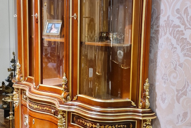 Витрина Asnaghi Interiors Miktars 3 Витрина Asnaghi Interiors Miktars (Италия) 3