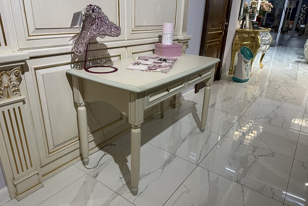 Стол письменный «Ferretti&Ferretti - Happy Night» 4 Стол письменный «Ferretti&Ferretti - Happy Night» (Италия) 4