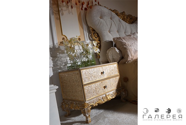 Тумба прикроватная Boiserie Italia Bg 510-525 1 Тумба прикроватная Boiserie Italia Bg 510-525 (Италия) 1