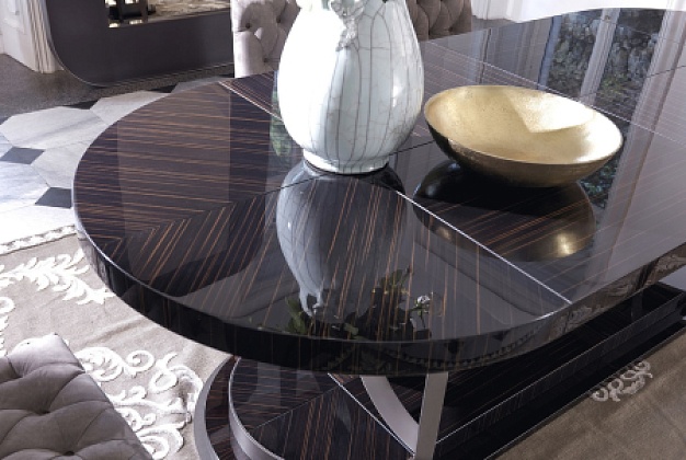 Стол Vittoria Frigerio Aragona 2 Стол Vittoria Frigerio Aragona (Италия) 2
